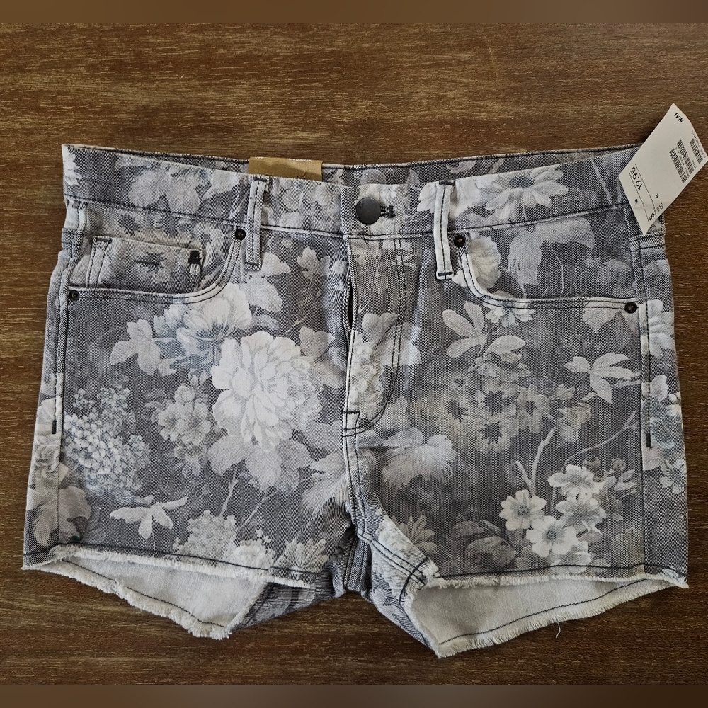 NWT H&M Gray Floral Jean Shorts Gray Shorts Flower Shorts Womens Size 8